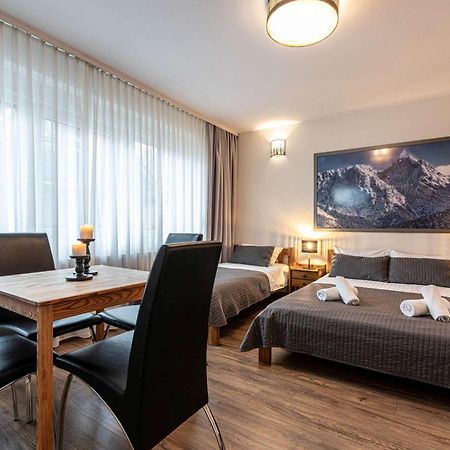 Liberta Inn - Pokoje Goscinne Закопане Стая снимка